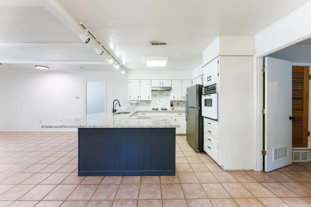 Photo 15 — 4618 30th Street, Lubbock, TX 79410