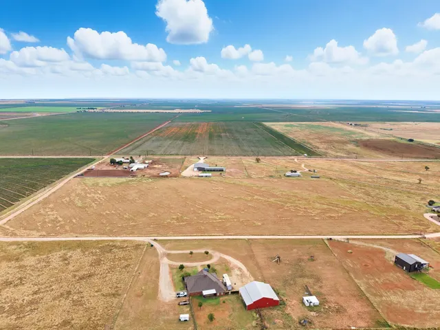 Front exterior — 2 County Road M, New Home, TX 79383