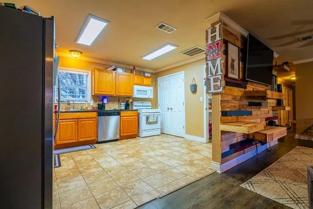 Photo 4 — 1521 E 1st Street, Petersburg, TX 79250