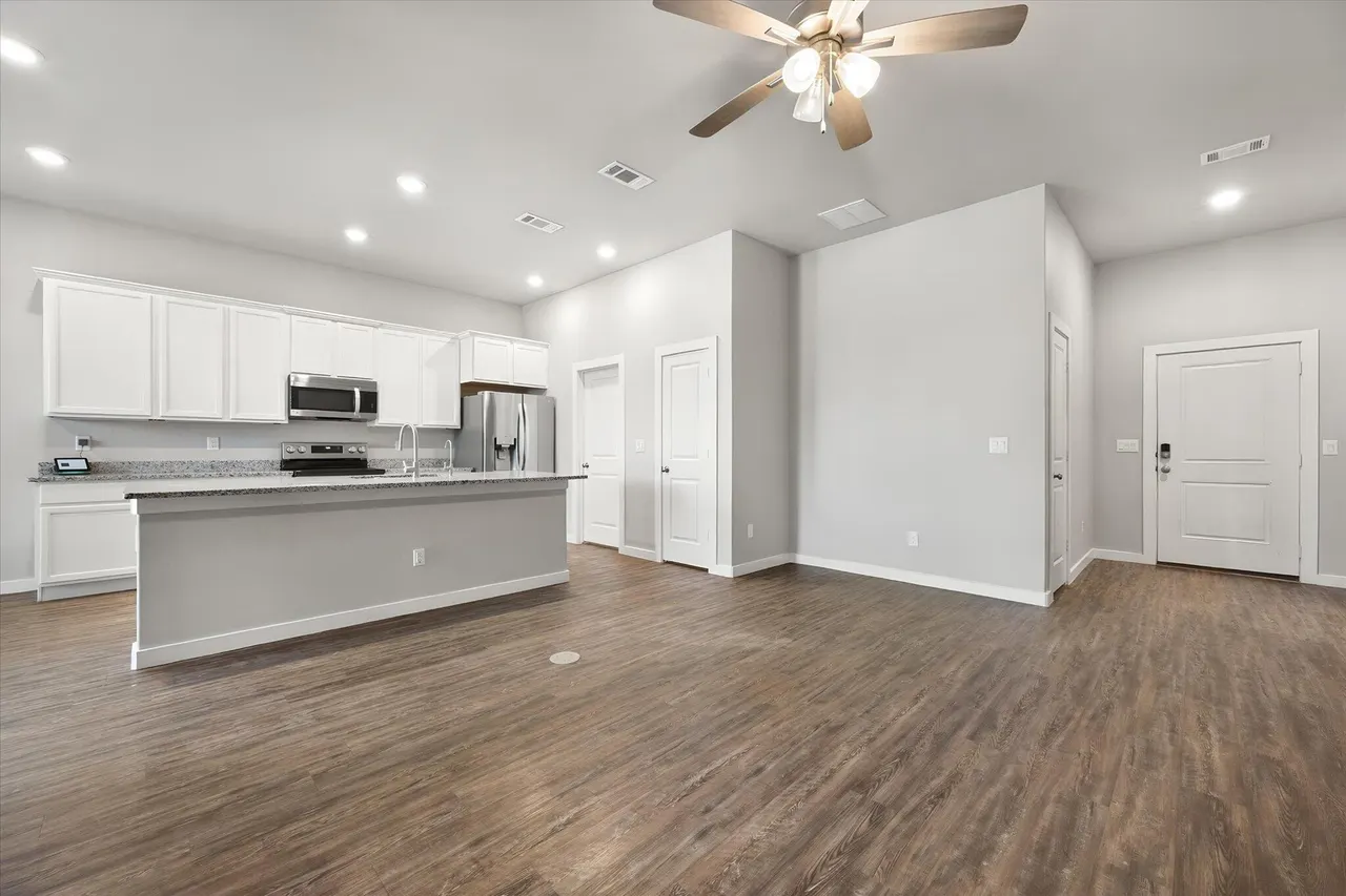 Photo 11 — 2909 Abbeville Avenue, Wolfforth, TX 79382
