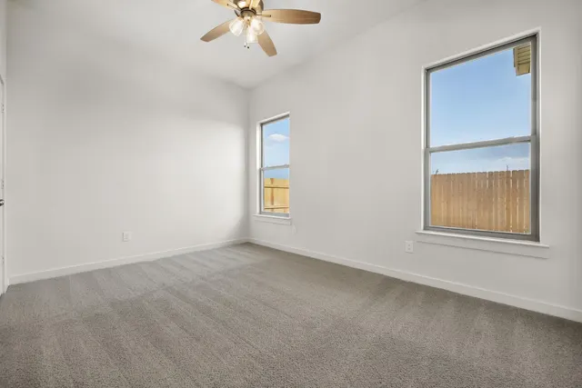Photo 8 — 6907 18th Place, Lubbock, TX 79416