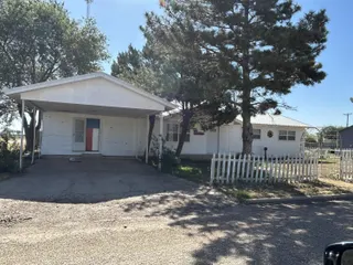 Sold home at 1402 E 5th Street