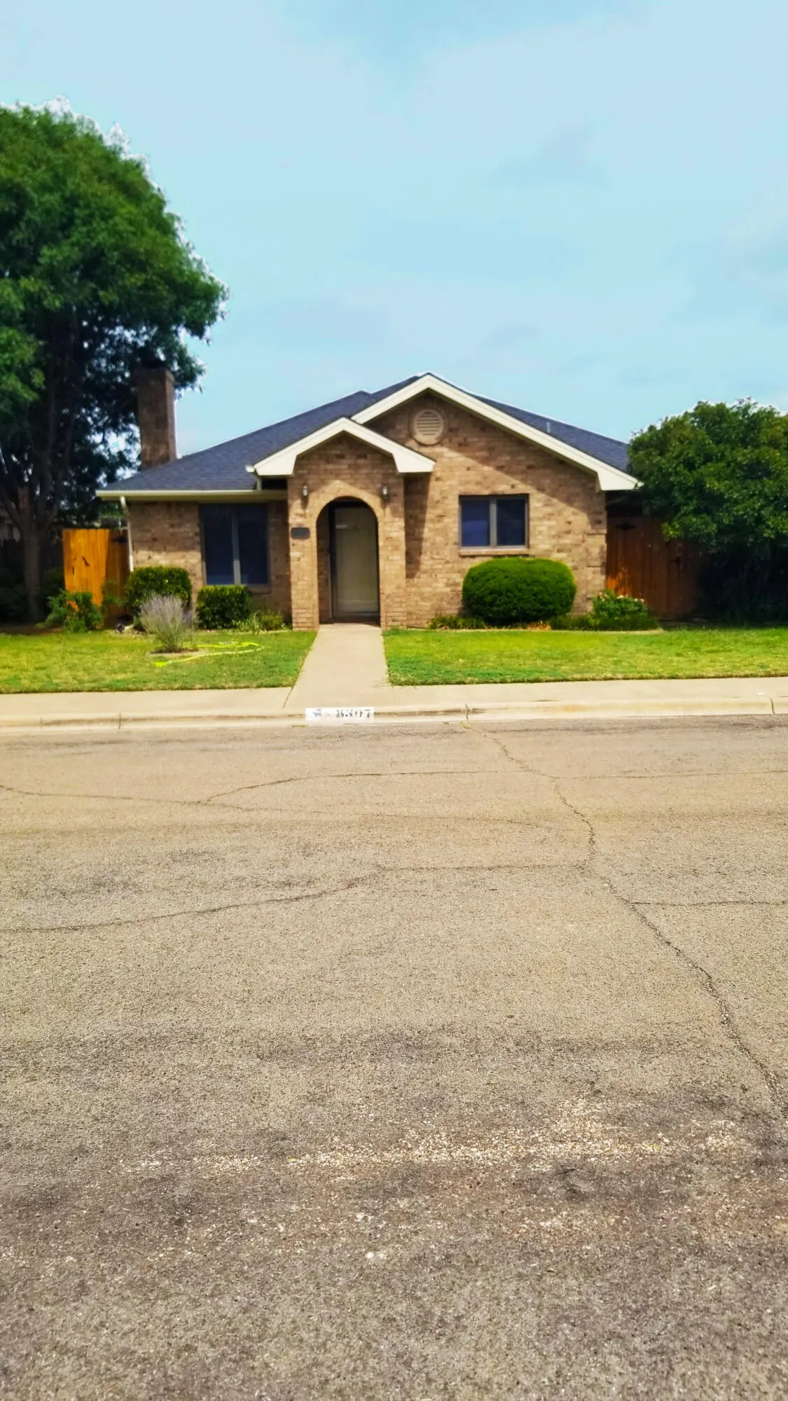 Photo 2 — 8307 Dixon Avenue, Lubbock, TX 79423