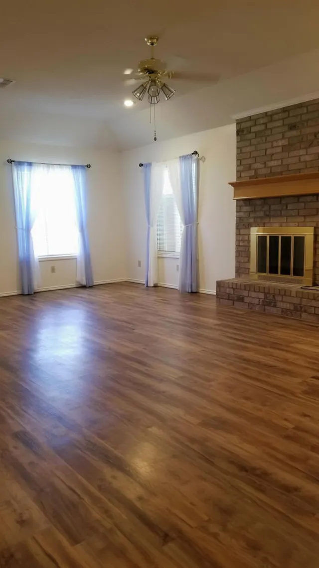Photo 3 — 8307 Dixon Avenue, Lubbock, TX 79423