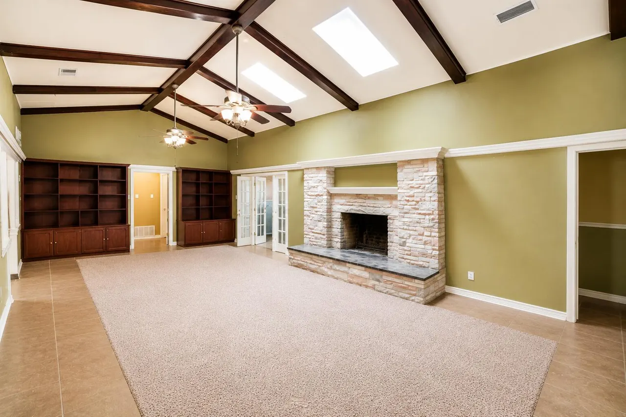 Photo 4 — 7303 Alcove Avenue, Lubbock, TX 79407