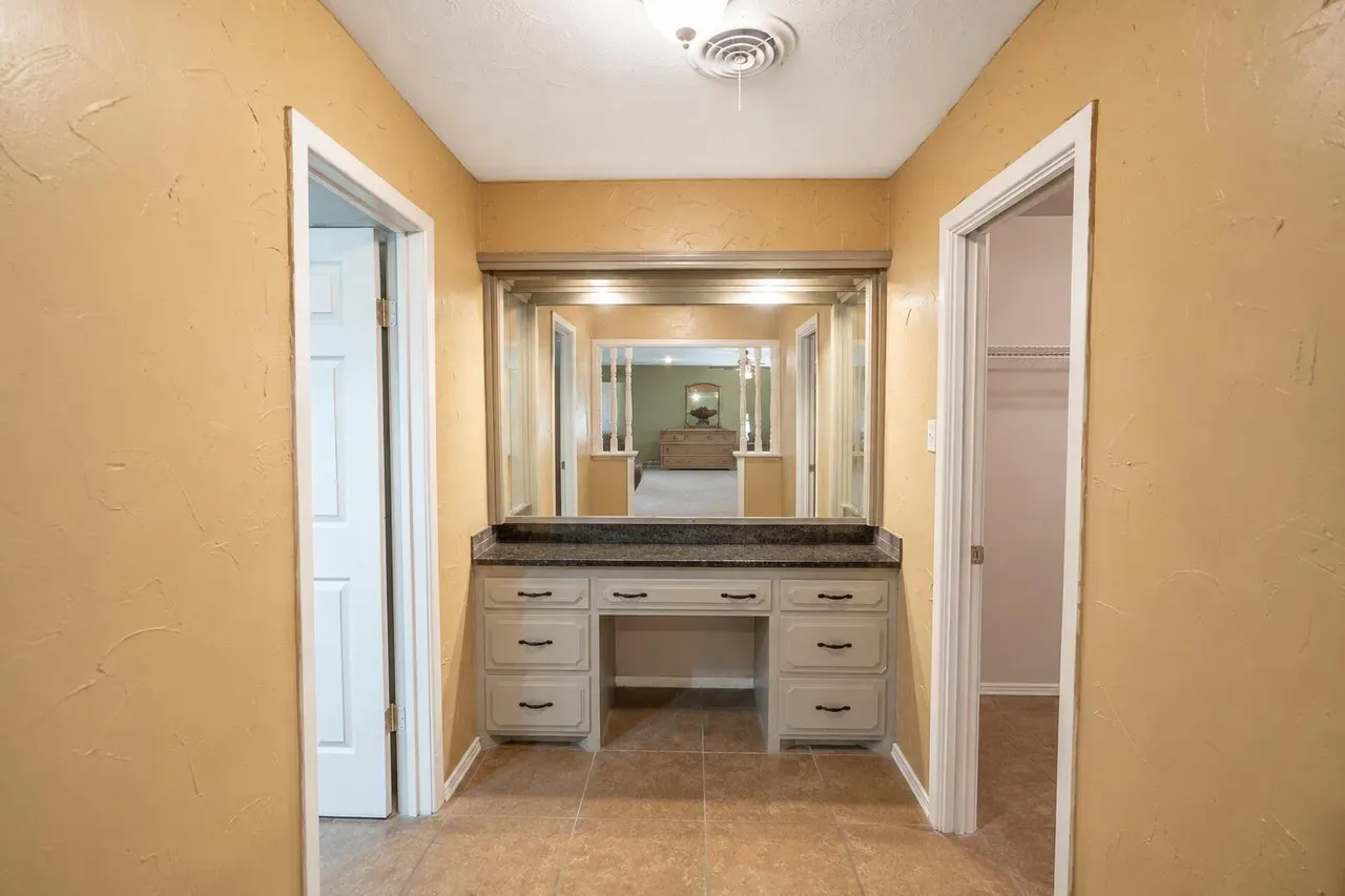 Photo 15 — 7303 Alcove Avenue, Lubbock, TX 79407