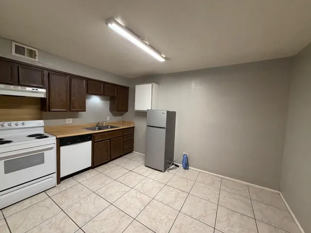 Photo 3 — 4608 Belton Avenue B, Lubbock, TX 79413