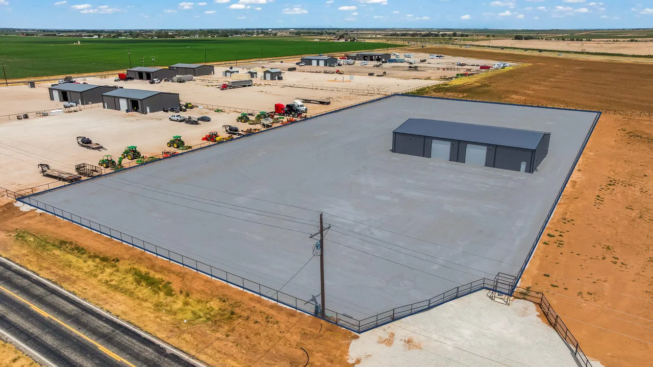 Front exterior — 6322 Farm To Market Road 2641, Shallowater, TX 79363