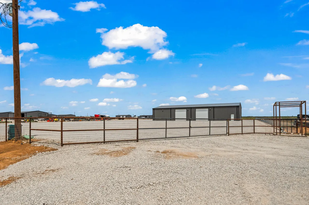 Photo 23 — 6322 Farm To Market Road 2641, Shallowater, TX 79363