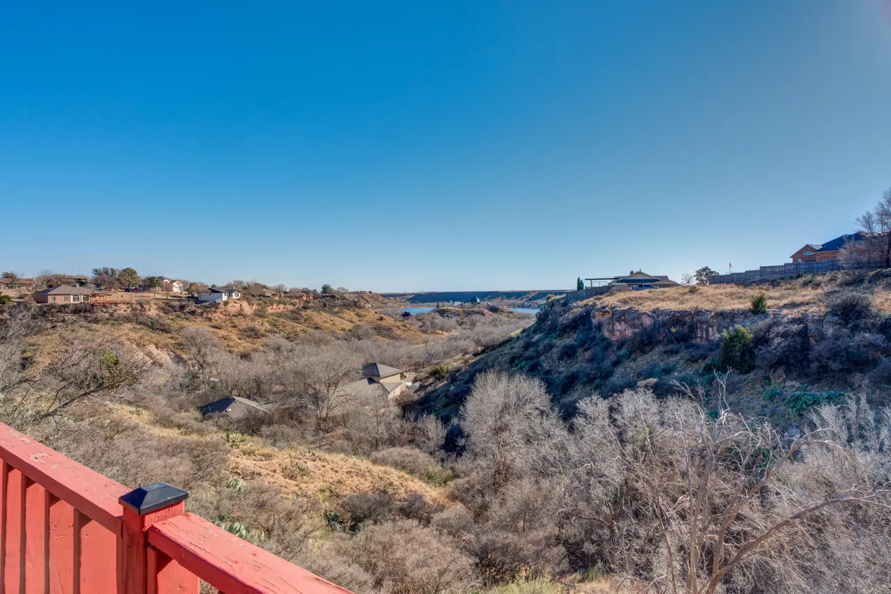Photo 9 — 15 Surrey Circle, Ransom Canyon, TX 79366