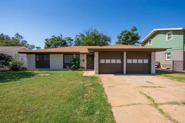 Photo 2 — 5413 32nd Street, Lubbock, TX 79407