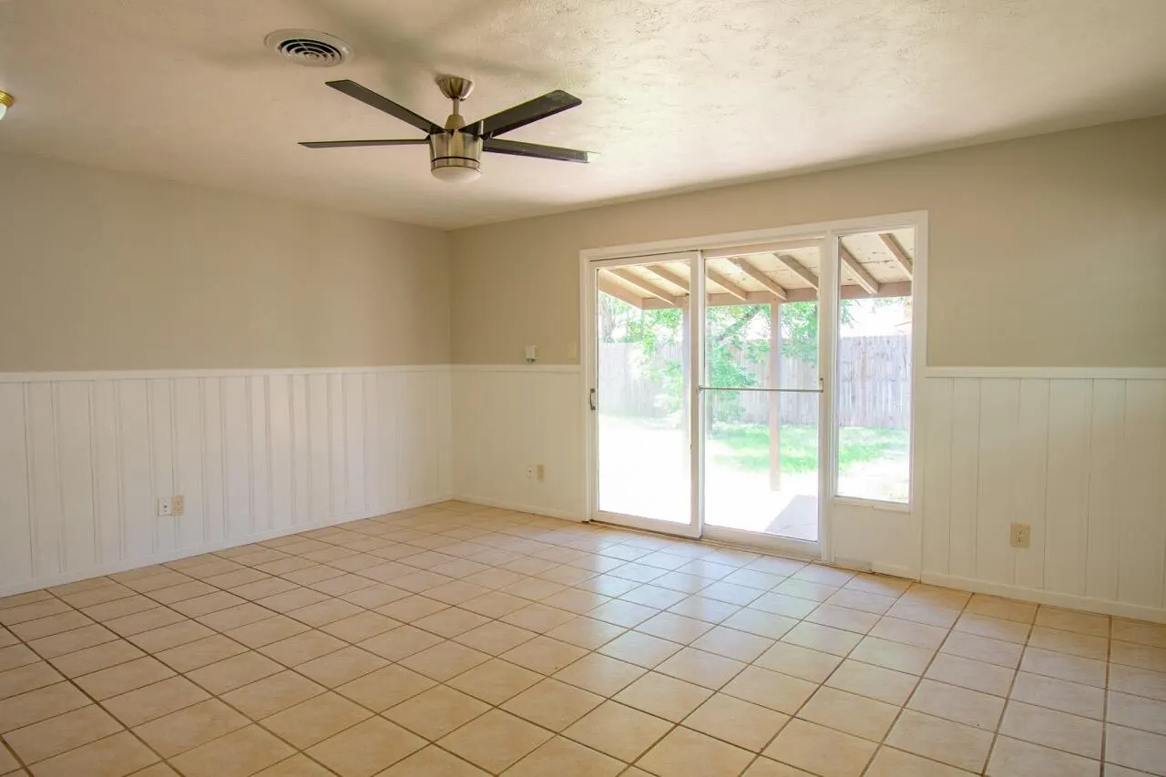 Photo 4 — 5413 32nd Street, Lubbock, TX 79407