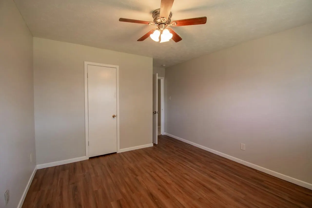 Photo 13 — 5413 32nd Street, Lubbock, TX 79407