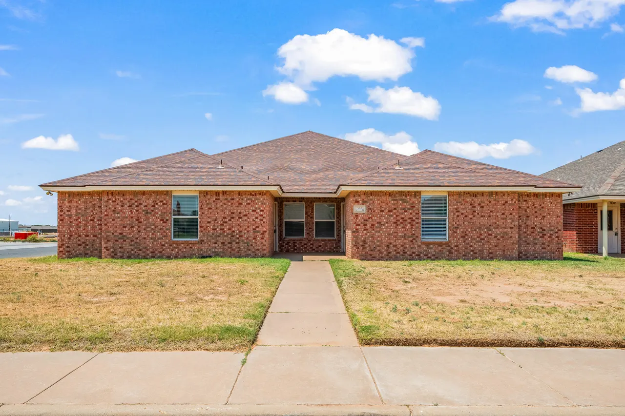 Front exterior — 301 N Chicago Avenue, Lubbock, TX 79416