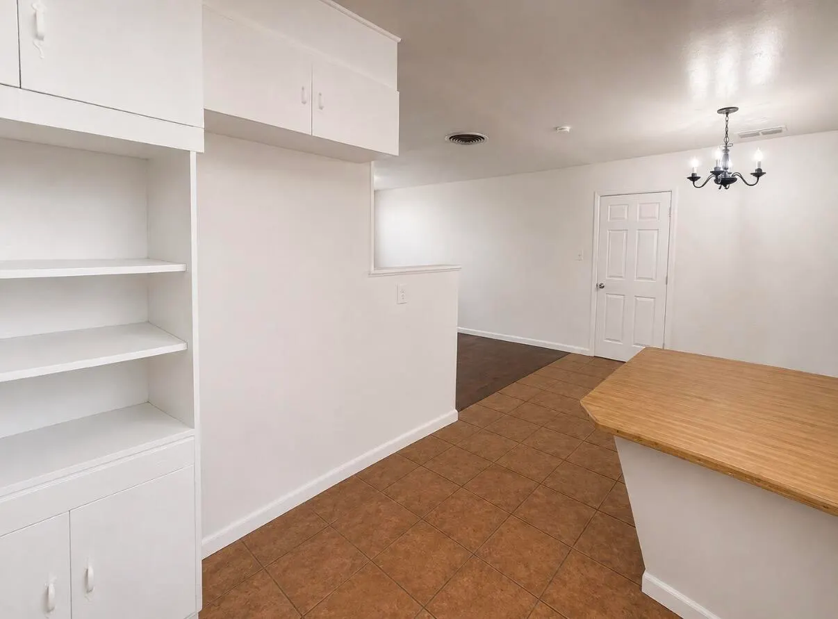Photo 8 — 3305 E Colgate Street, Lubbock, TX 79403