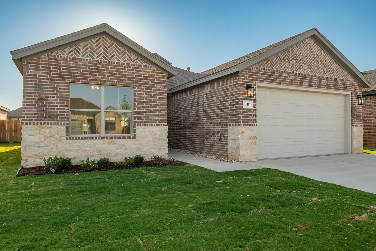 Photo 3 — 1411 Farmhouse Avenue, Wolfforth, TX 79382