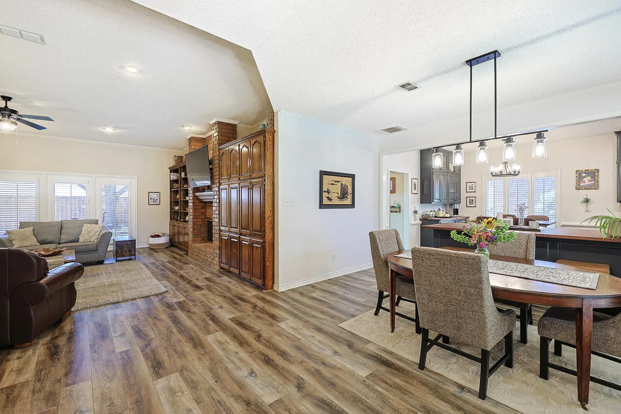 Photo 4 — 5521 84th Street, Lubbock, TX 79424