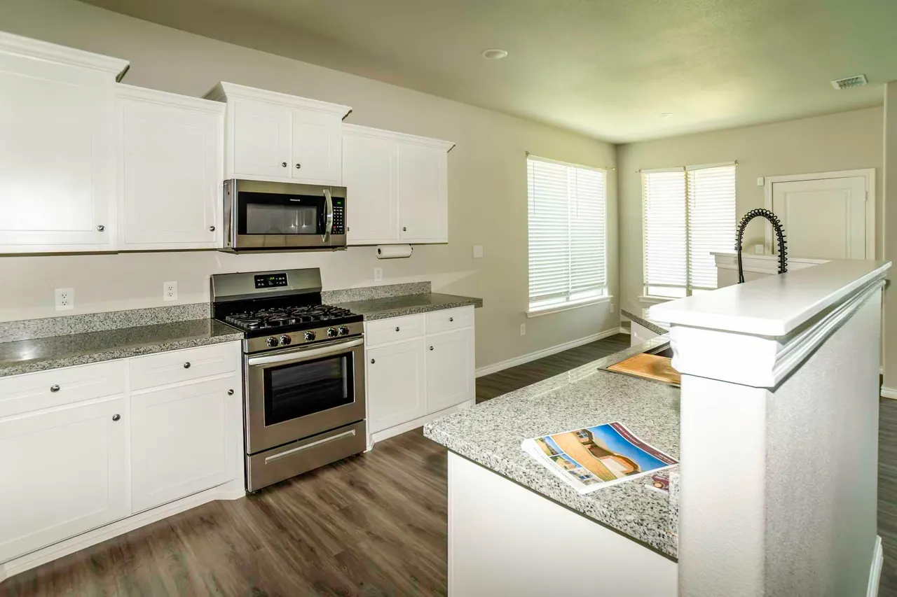 Photo 8 — 7012 12th Street, Lubbock, TX 79416