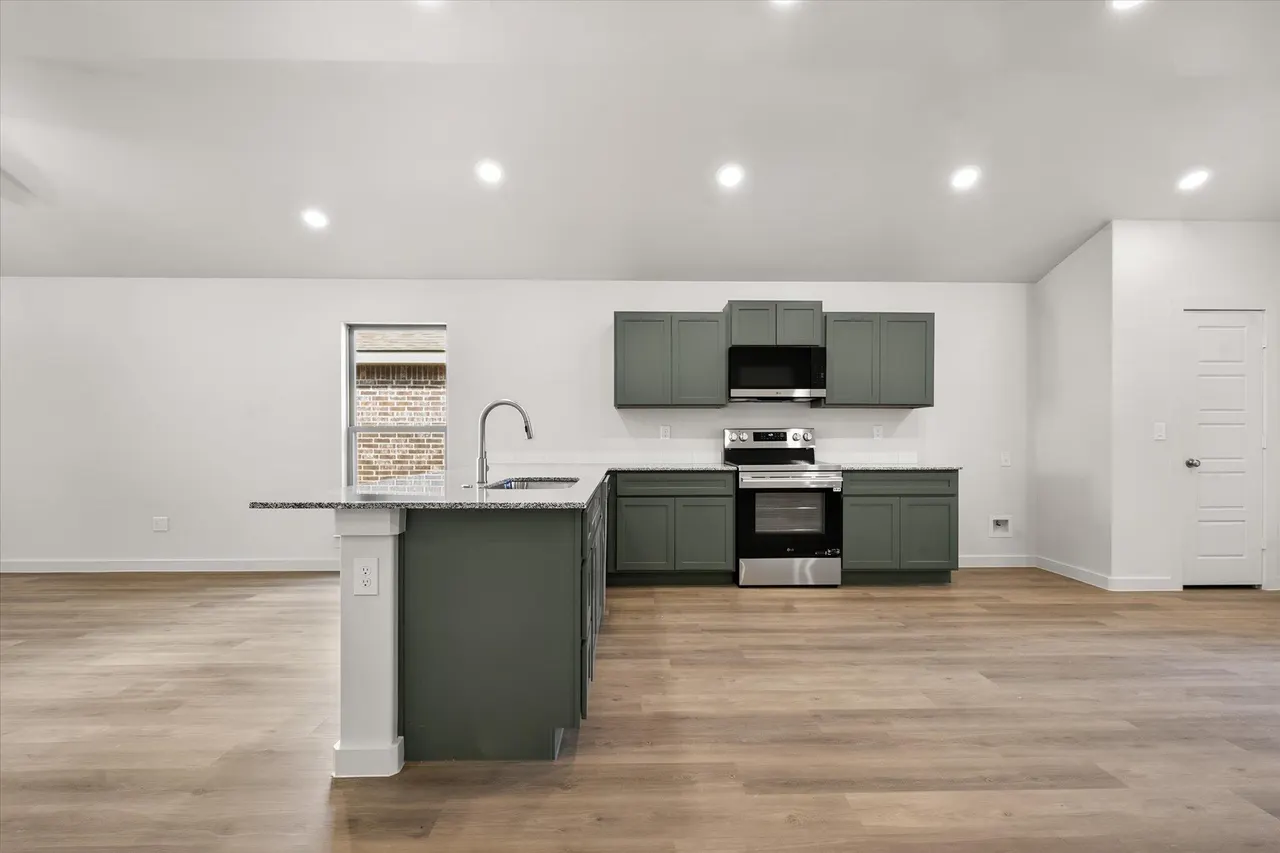 Photo 11 — 7203 14th Street, Lubbock, TX 79416
