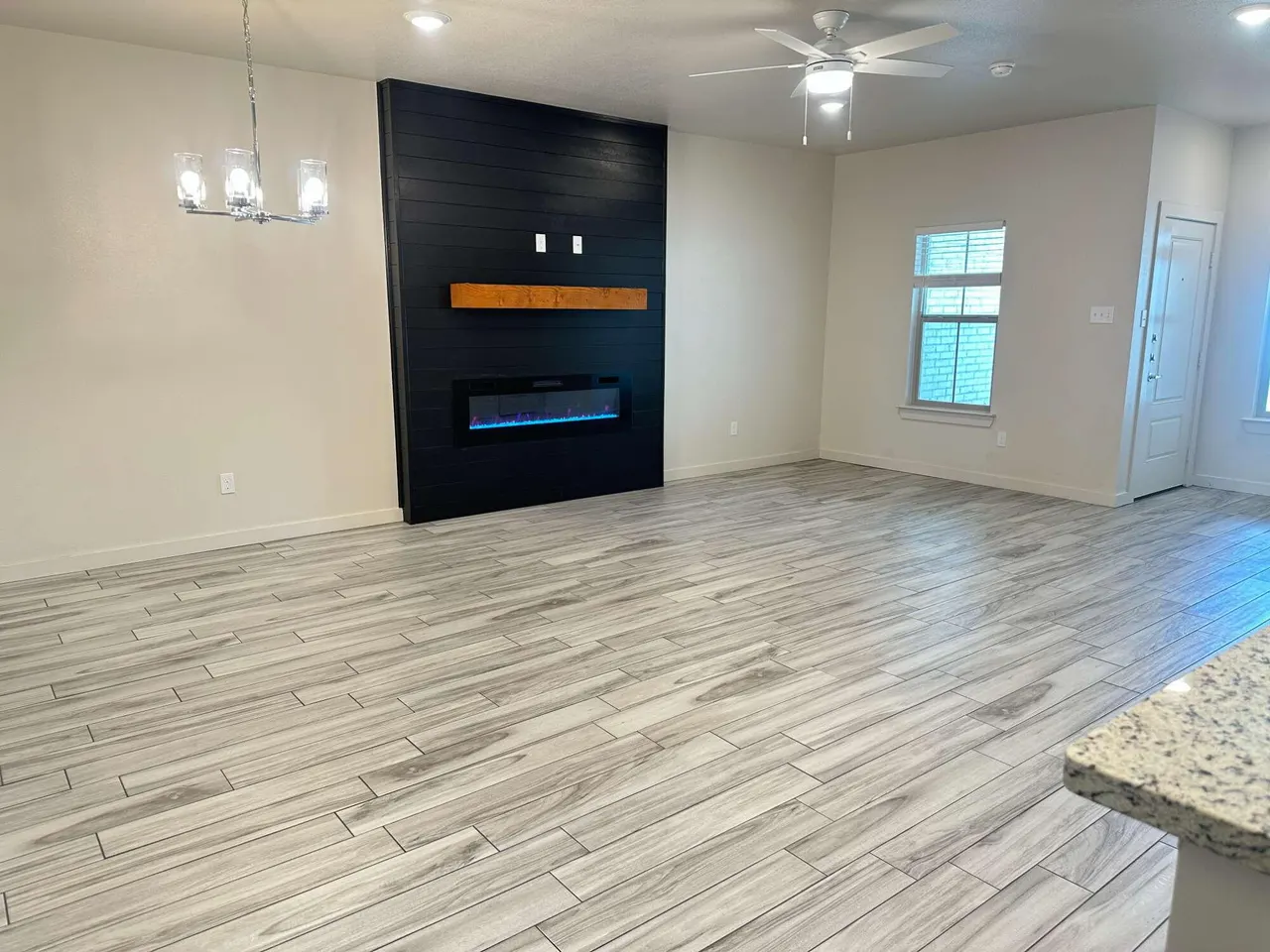Photo 3 — 7039 40th Street, Lubbock, TX 79407