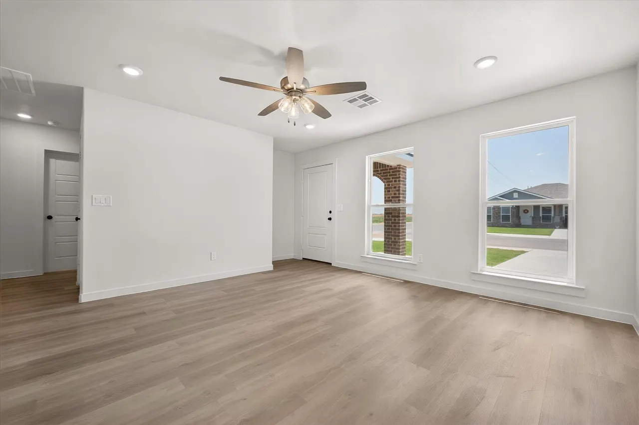 Photo 7 — 5502 Smith Street, Lubbock, TX 79416