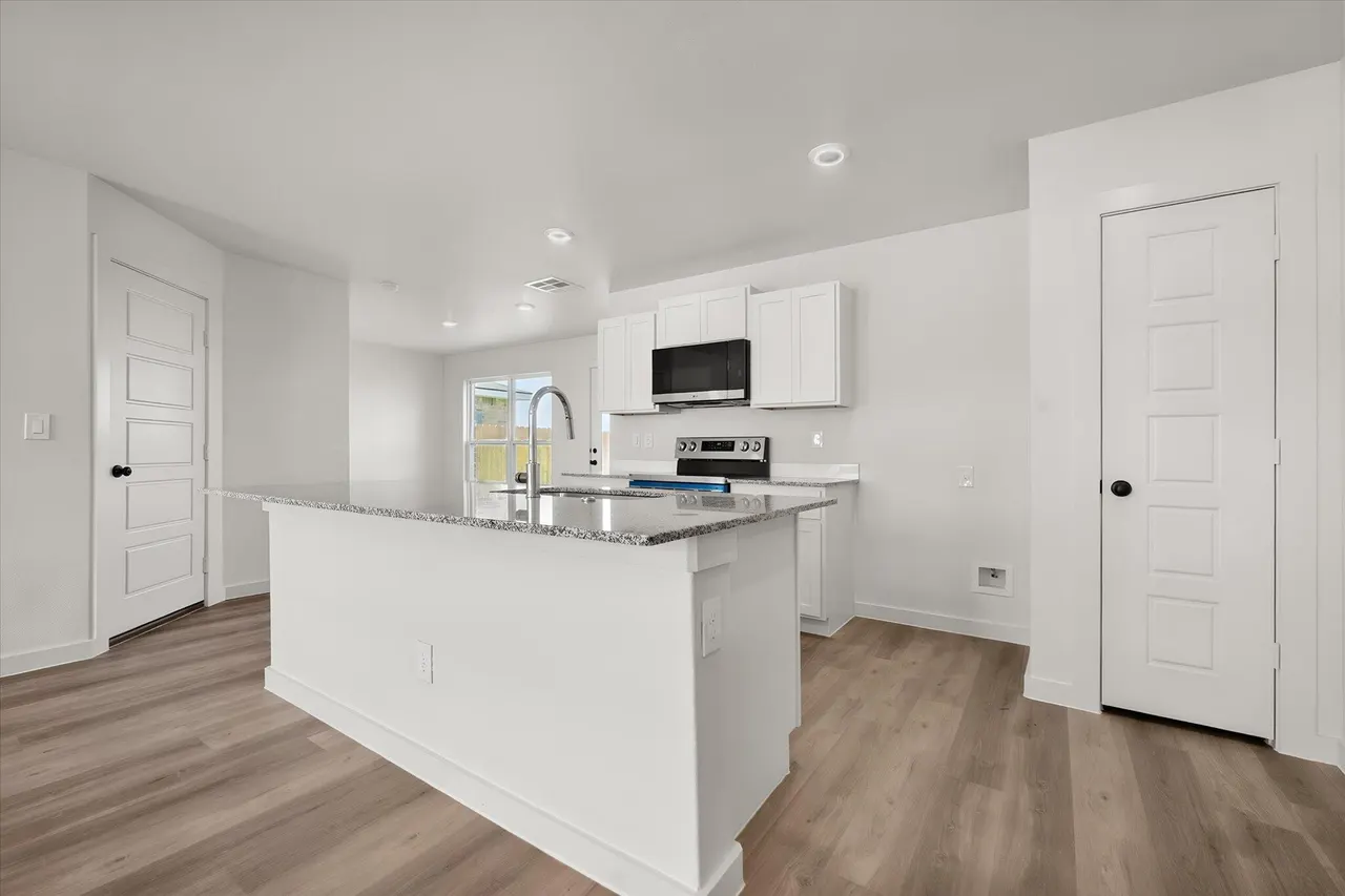 Photo 11 — 5502 Smith Street, Lubbock, TX 79416