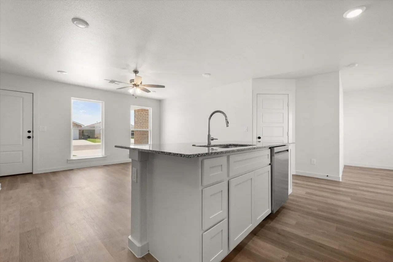 Photo 13 — 5502 Smith Street, Lubbock, TX 79416