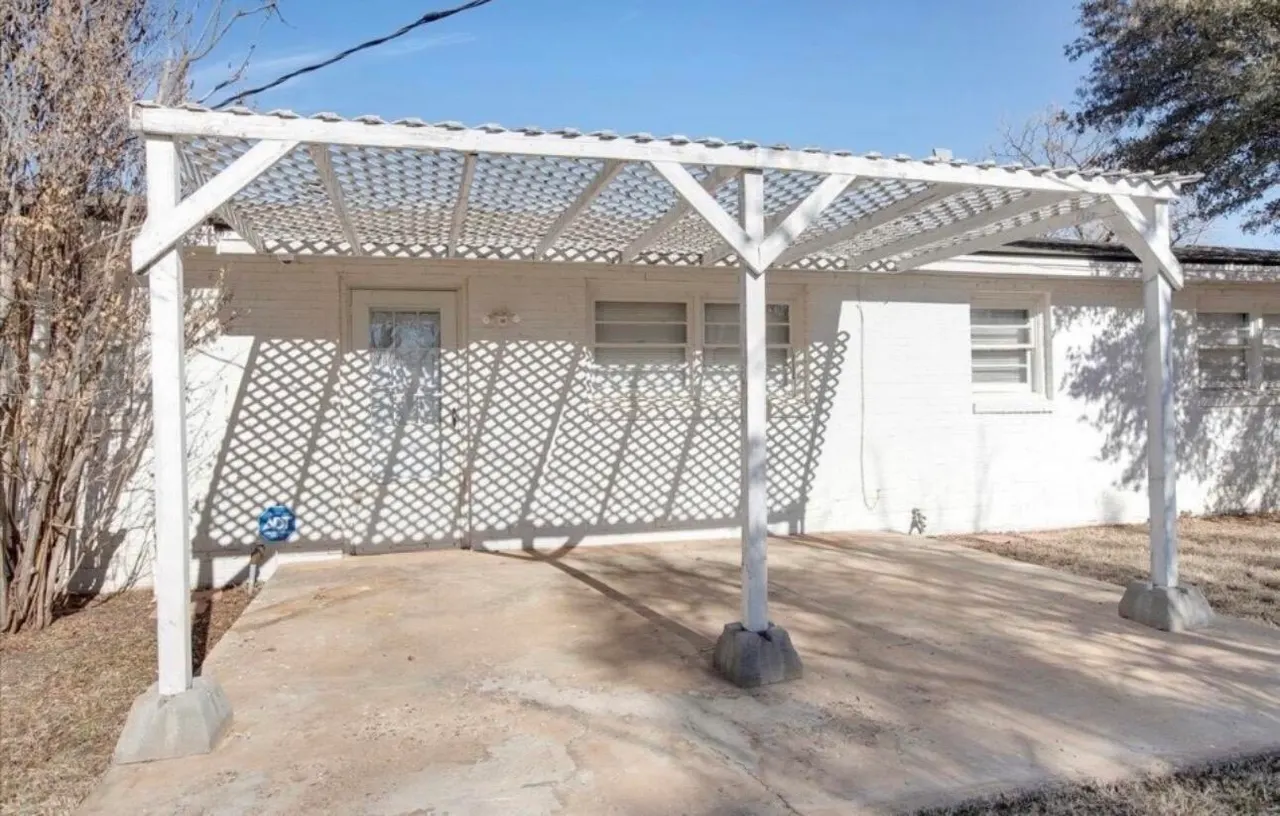 Photo 17 — 2319 53rd Street, Lubbock, TX 79412