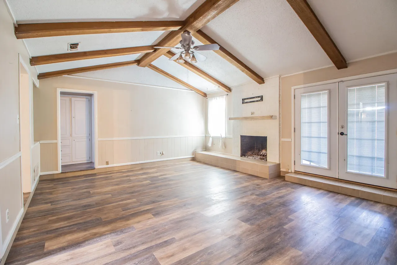 Photo 9 — 4413 53rd Street, Lubbock, TX 79414
