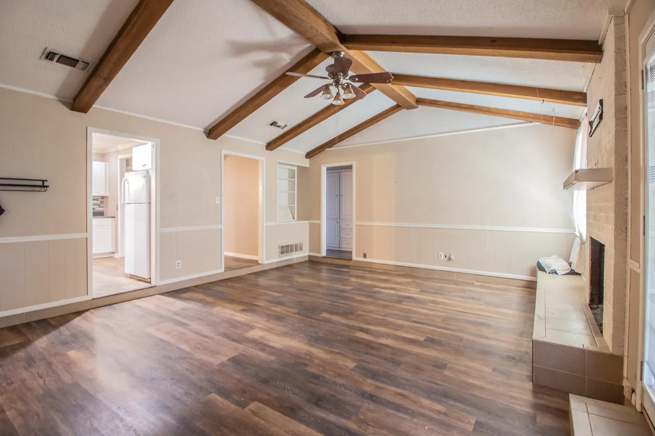Photo 11 — 4413 53rd Street, Lubbock, TX 79414