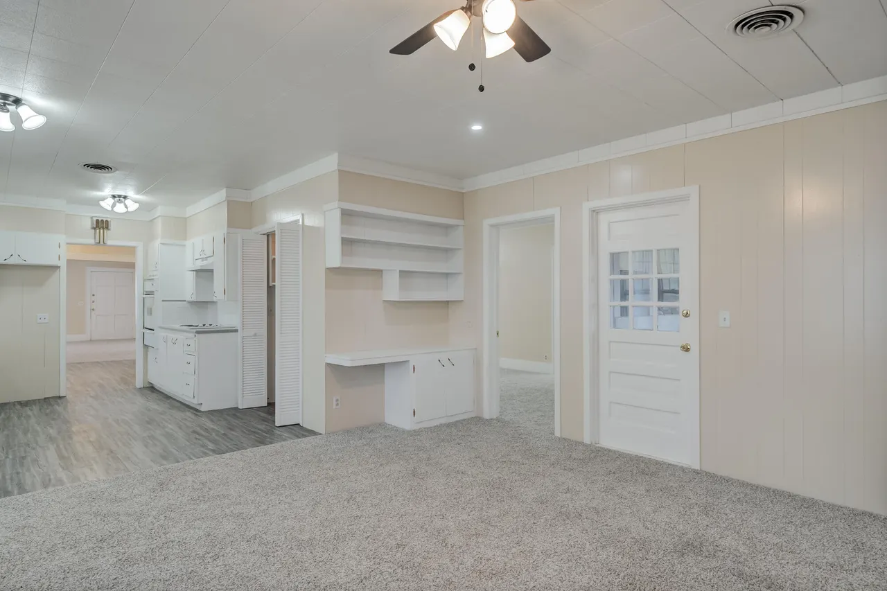Photo 12 — 355 S 10th Street, Slaton, TX 79364