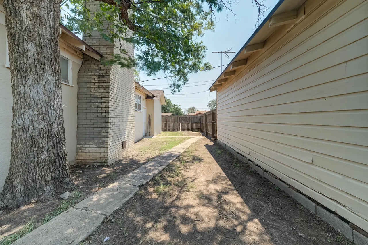 Photo 38 — 355 S 10th Street, Slaton, TX 79364