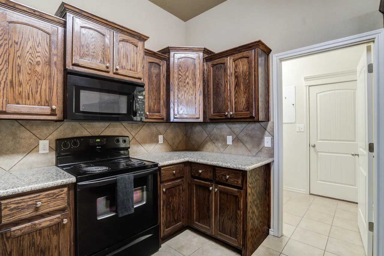 Photo 16 — 7621 85th Street, Lubbock, TX 79424