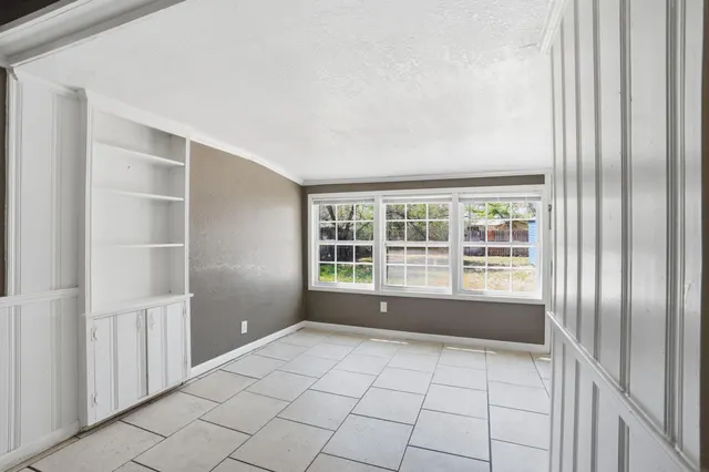 Photo 2 — 2209 25th Street, Lubbock, TX 79411