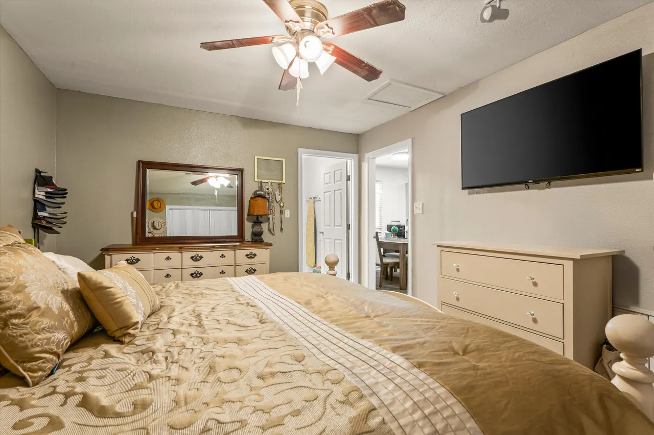 Photo 12 — 107 2nd Street, Plains, TX 79355