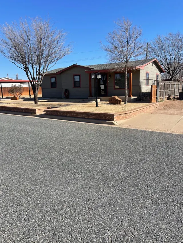 Photo 2 — 2105 Ash Avenue, Lubbock, TX 79404