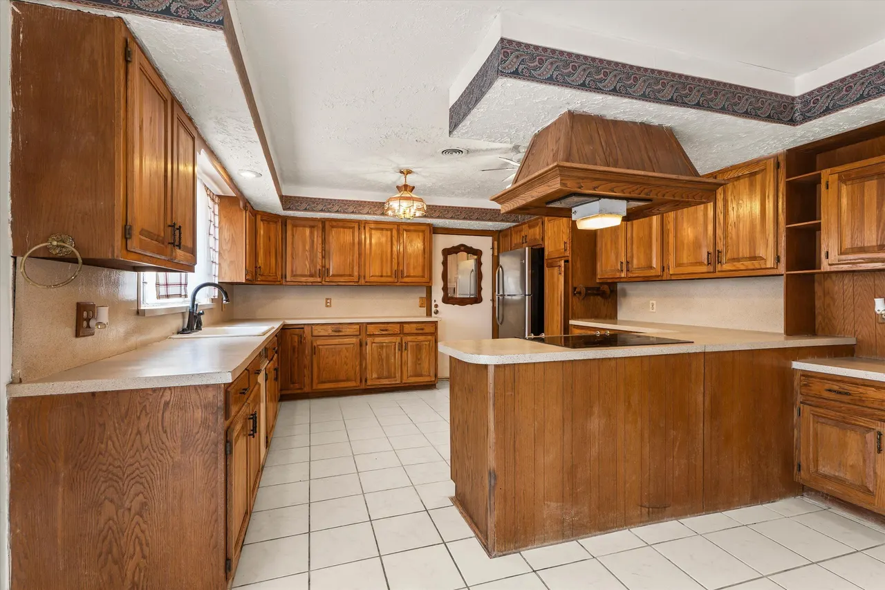 Photo 12 — 4506 17th Street, Lubbock, TX 79416