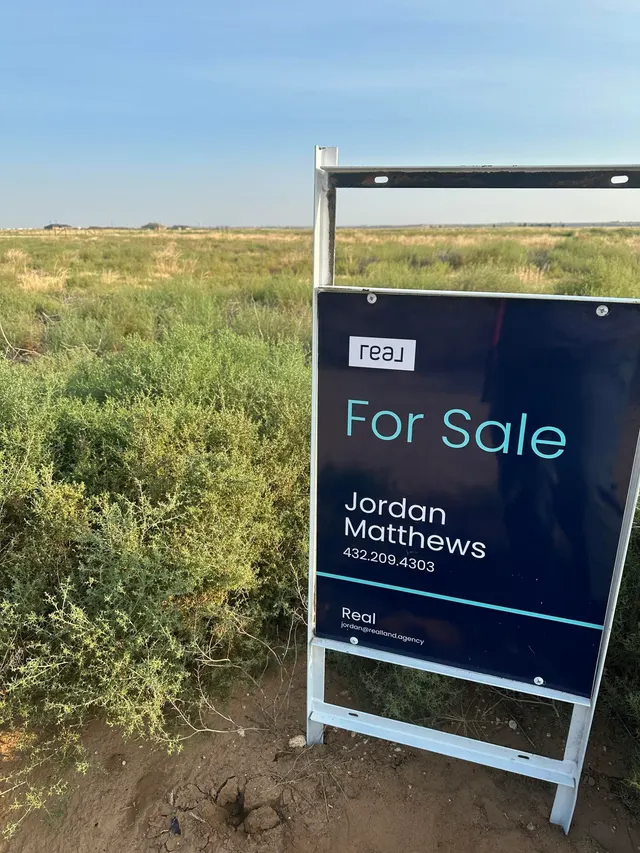 Front exterior — 10709 E County Road 7400, Slaton, TX 79364