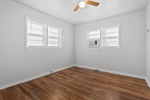 Photo 7 — 1924 26th Street, Lubbock, TX 79411