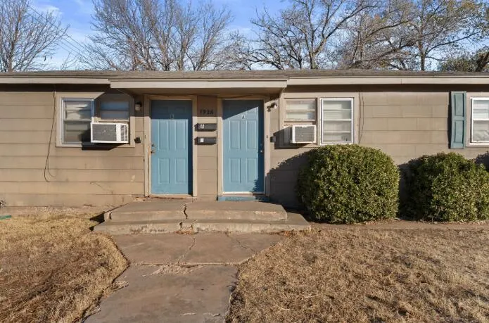 Photo 16 — 1924 26th Street, Lubbock, TX 79411