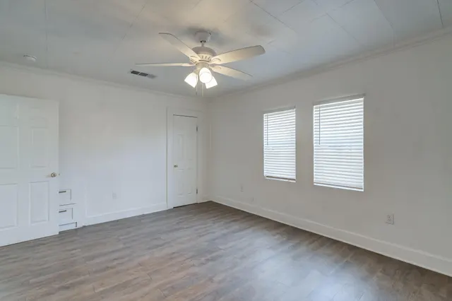 Photo 7 — 2008 28th Street, Lubbock, TX 79411