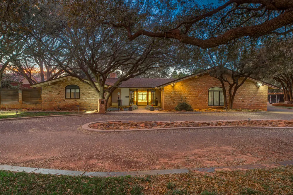 Front exterior — 1904 Vicksburg Avenue, Lubbock, TX 79407