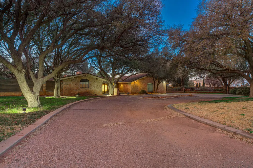 Photo 8 — 1904 Vicksburg Avenue, Lubbock, TX 79407