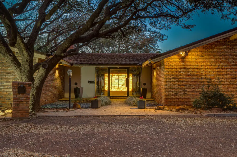 Photo 10 — 1904 Vicksburg Avenue, Lubbock, TX 79407