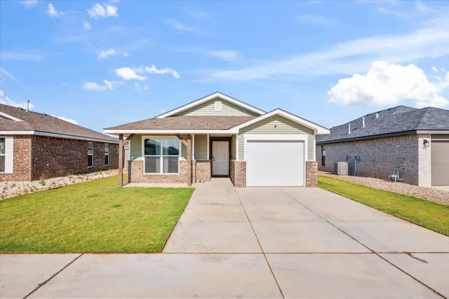 Front exterior — 13208 Avenue S, Lubbock, TX 79423