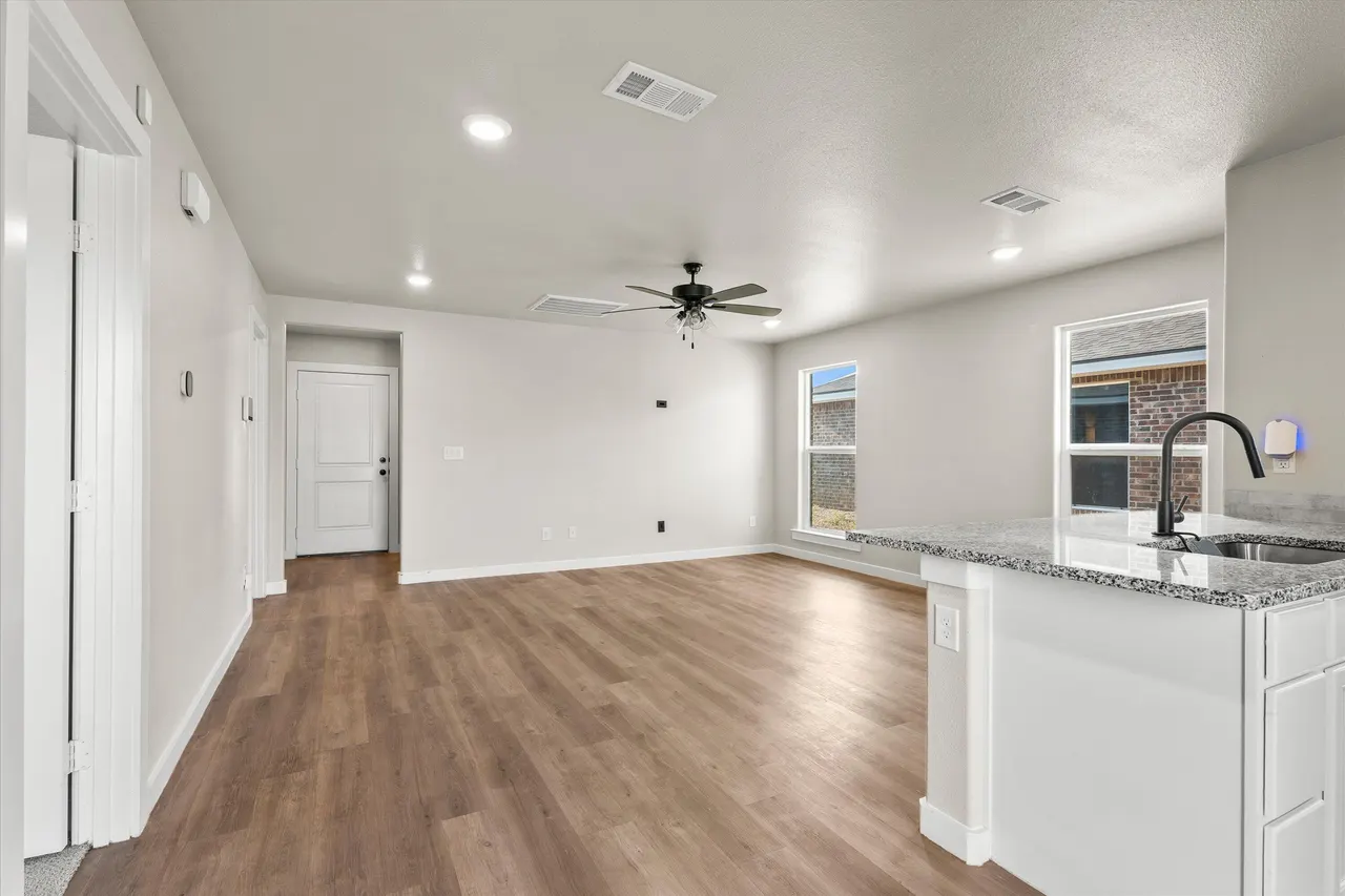 Photo 4 — 13208 Avenue S, Lubbock, TX 79423