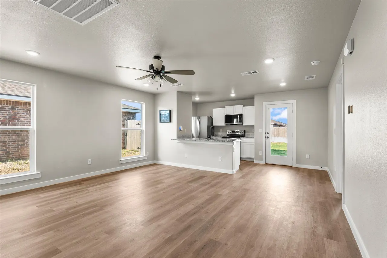 Photo 3 — 13208 Avenue S, Lubbock, TX 79423