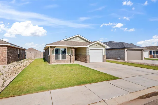 Photo 2 — 13208 Avenue S, Lubbock, TX 79423