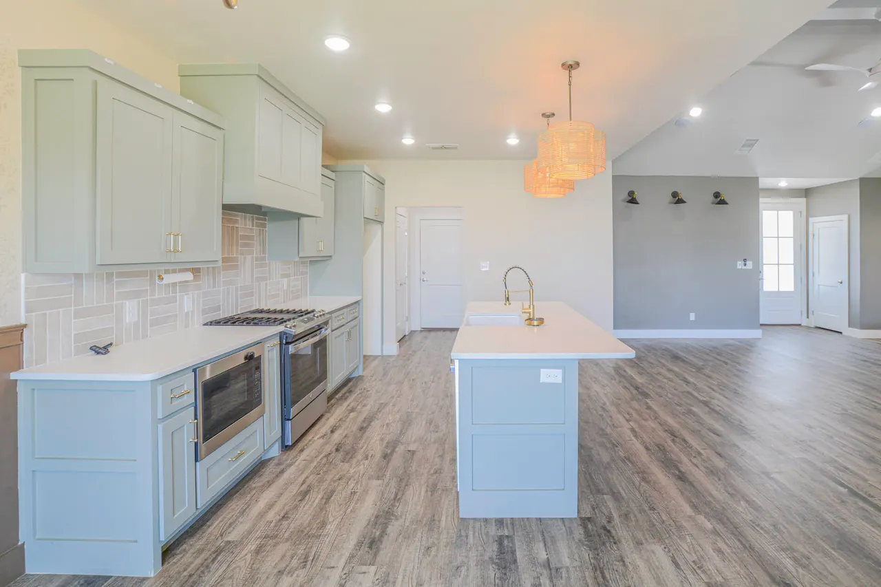 Photo 9 — 808 N Fulton Avenue, Lubbock, TX 79416
