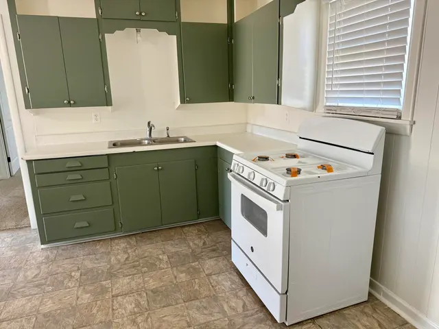 Photo 4 — 904 5th Street, Lorenzo, TX 79343